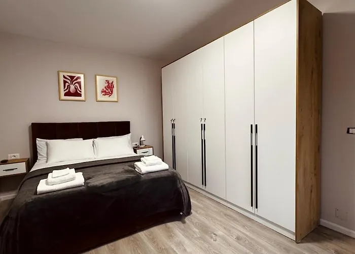 Apartament Bllok B Tirana